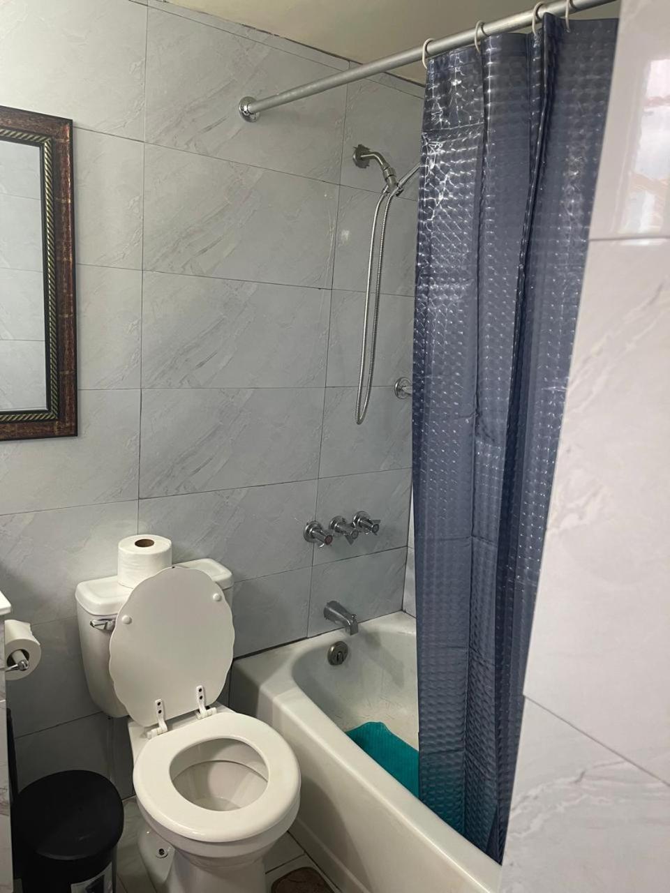 Oceanfront Condo W/ Free Parking + High Speed Wifi 네그릴 객실 사진